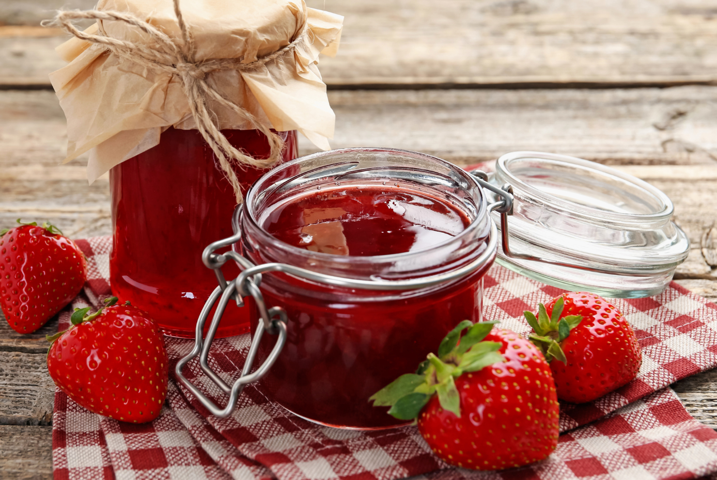 Bake & Make: Berry Sweet Swiss Roll Cake - June 16th