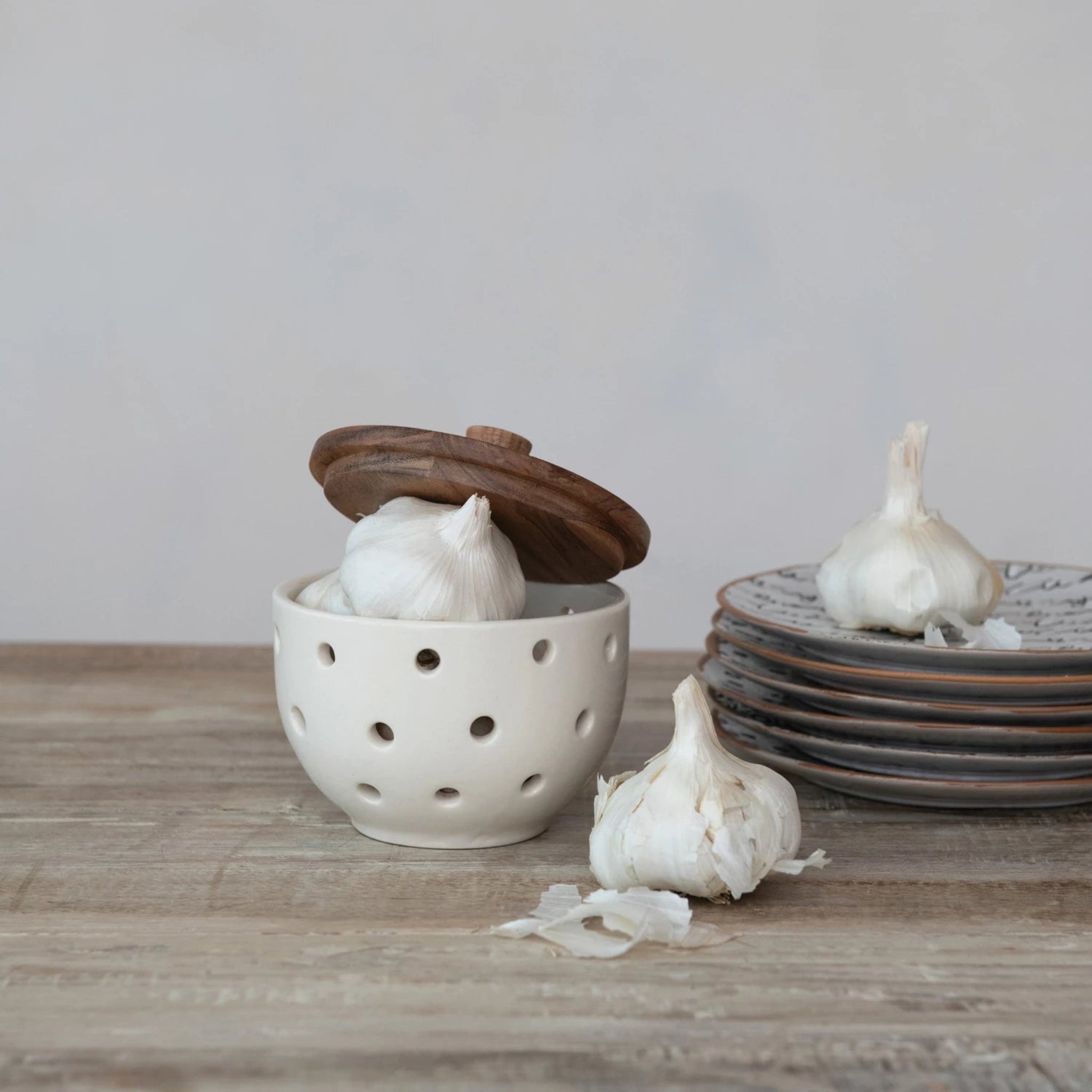 Garlic Keeper w/Wood Lid