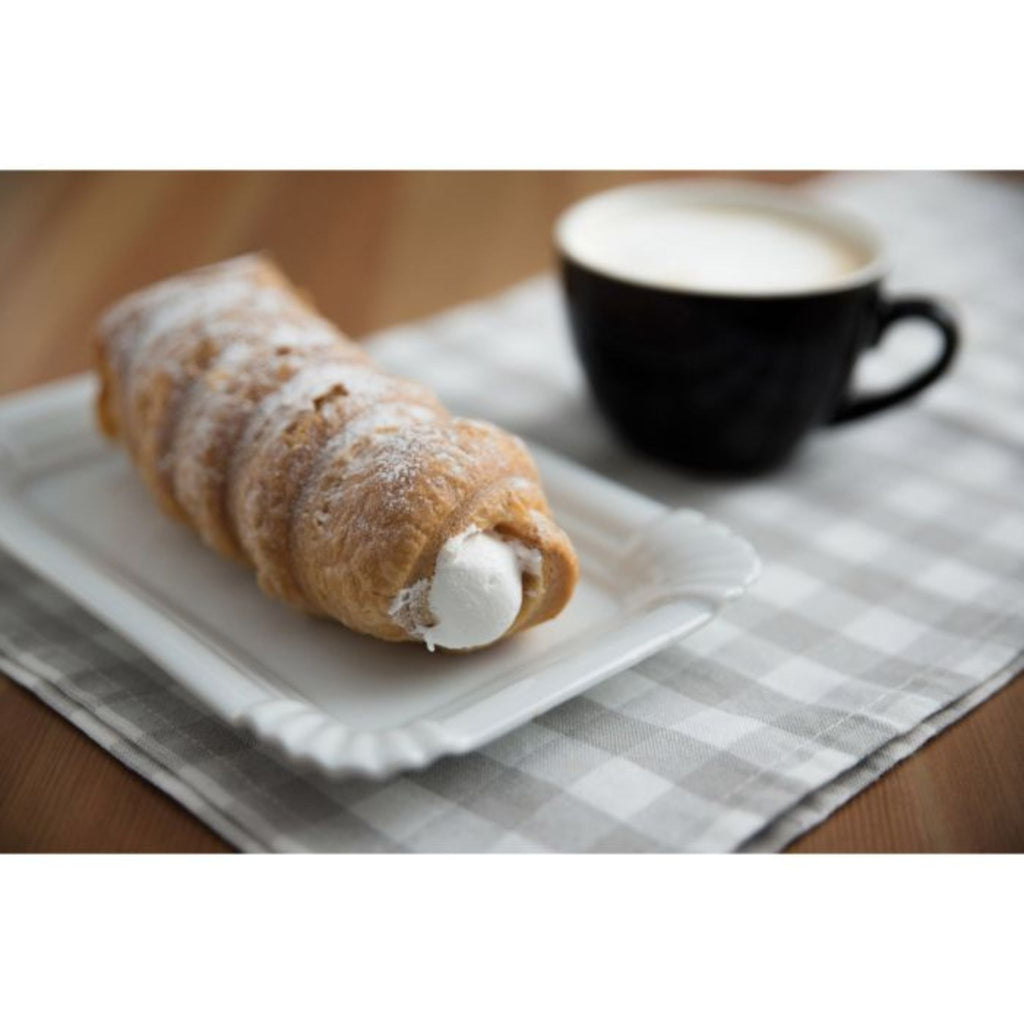 Cannoli Form finished cannoli