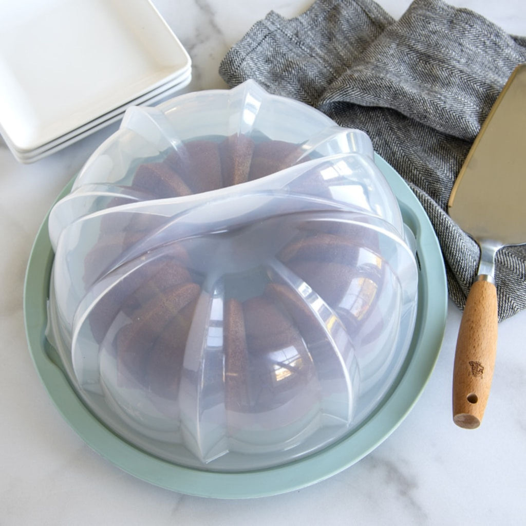 Translucent Bundt Cake Keeper